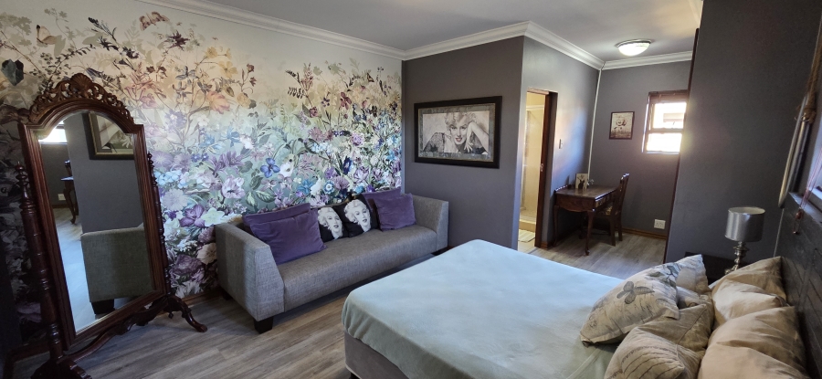 4 Bedroom Property for Sale in Roylglen Gardens Northern Cape